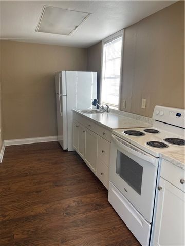 104 S Cleveland, Russellville, AR 72801