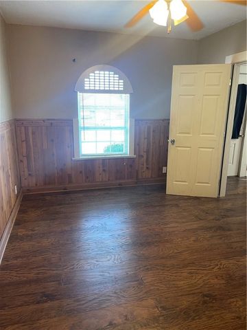 104 S Cleveland, Russellville, AR 72801