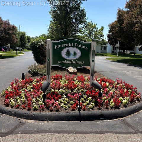 38537 Chestnut Lane, Westland, MI 48185
