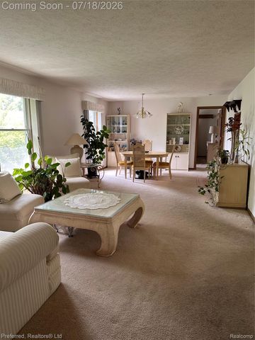 38537 Chestnut Lane, Westland, MI 48185