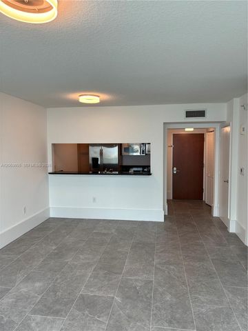 31 SE 5th Street 2103, Miami, FL 33131