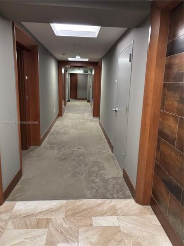 31 SE 5th Street 2103, Miami, FL 33131
