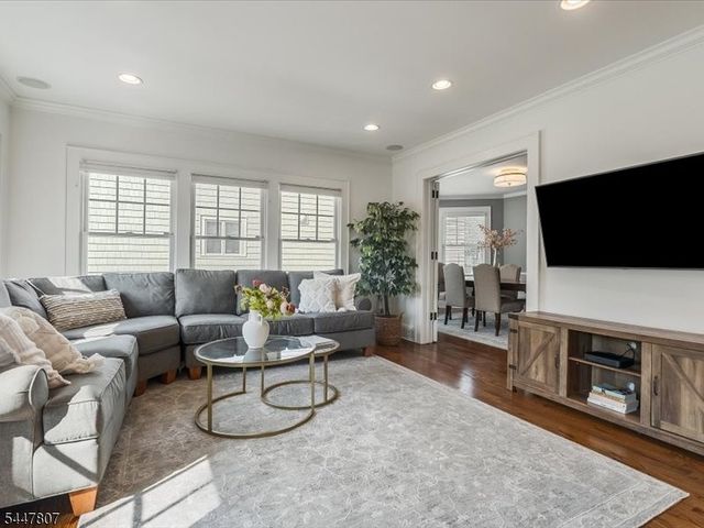 736 Fairacres Ave, Westfield Town, NJ 07090