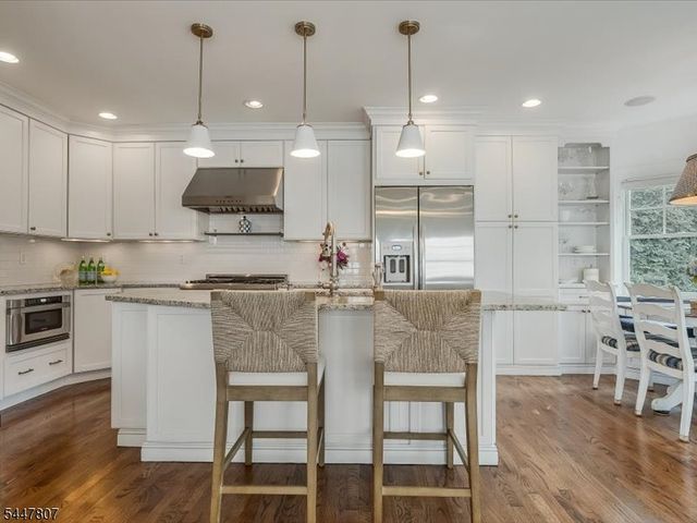 736 Fairacres Ave, Westfield Town, NJ 07090
