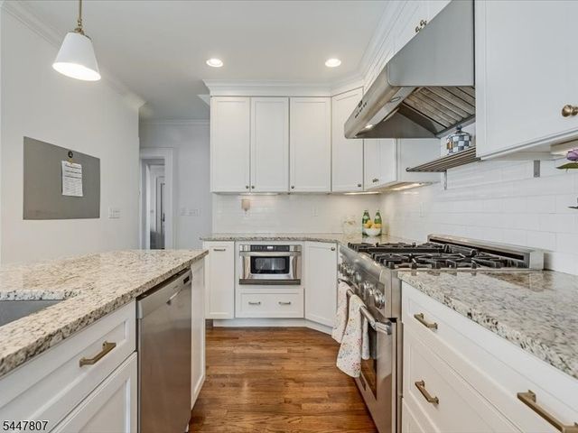 736 Fairacres Ave, Westfield Town, NJ 07090