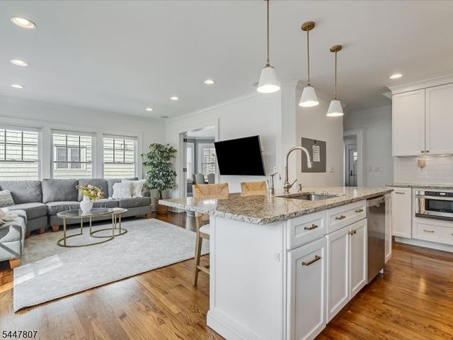 736 Fairacres Ave, Westfield Town, NJ 07090