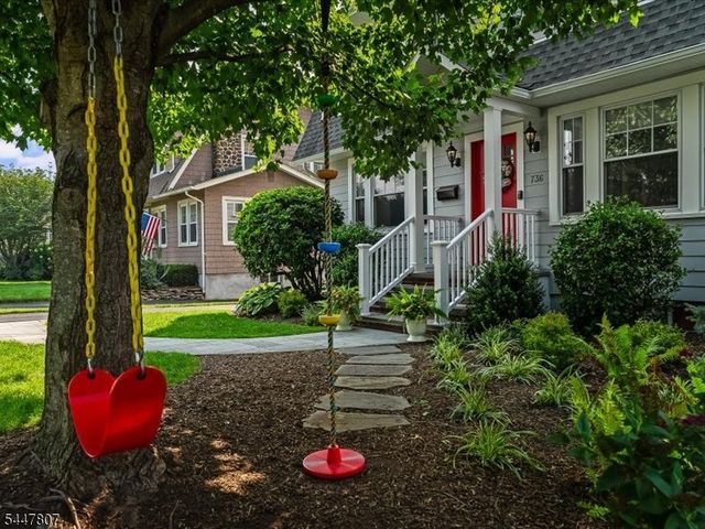 736 Fairacres Ave, Westfield Town, NJ 07090