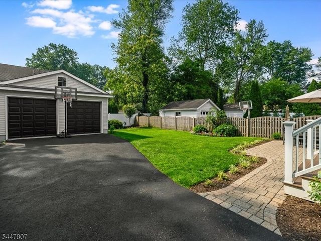 736 Fairacres Ave, Westfield Town, NJ 07090