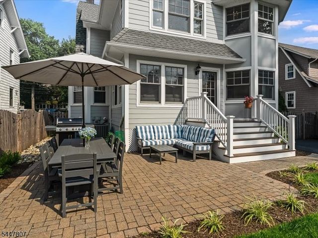 736 Fairacres Ave, Westfield Town, NJ 07090