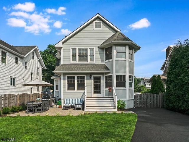 736 Fairacres Ave, Westfield Town, NJ 07090