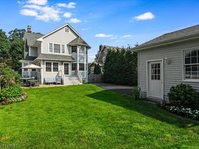 736 Fairacres Ave, Westfield Town, NJ 07090
