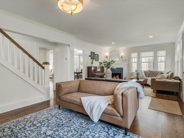 736 Fairacres Ave, Westfield Town, NJ 07090
