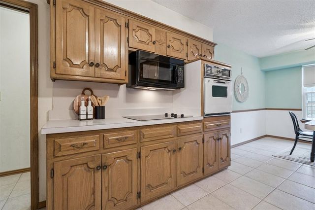 10108 S Ranchwood Manor Drive, Oklahoma City, OK 73139