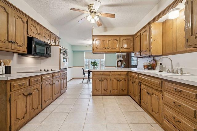 10108 S Ranchwood Manor Drive, Oklahoma City, OK 73139