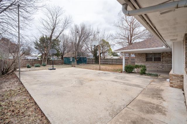 10108 S Ranchwood Manor Drive, Oklahoma City, OK 73139