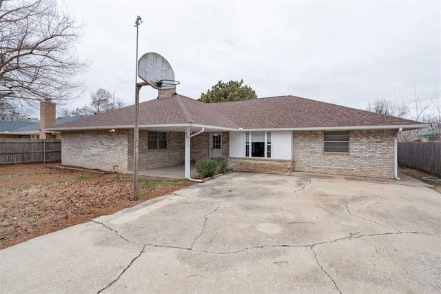10108 S Ranchwood Manor Drive, Oklahoma City, OK 73139