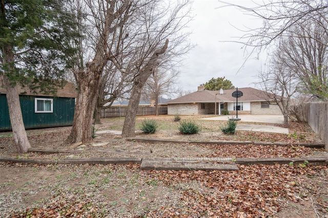 10108 S Ranchwood Manor Drive, Oklahoma City, OK 73139