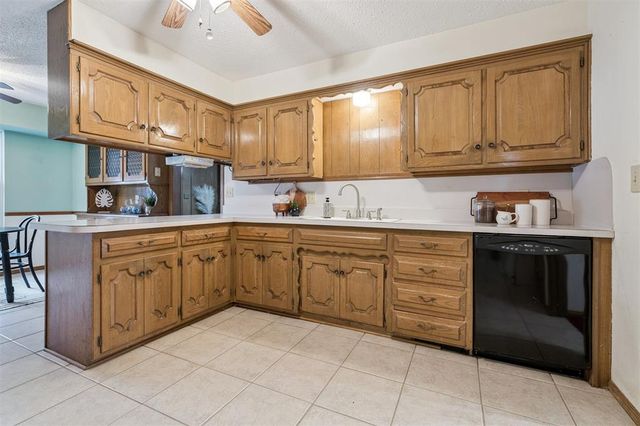 10108 S Ranchwood Manor Drive, Oklahoma City, OK 73139