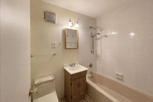 172 River St A5, Waltham, MA 02453