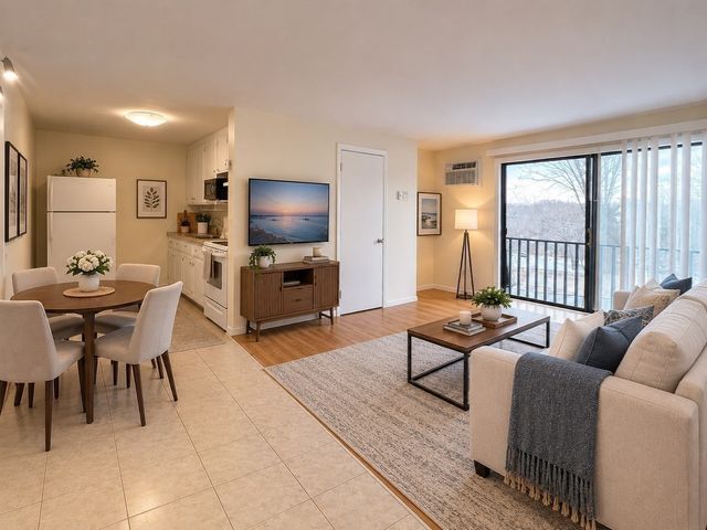 172 River St A5, Waltham, MA 02453