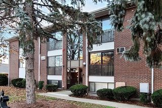 172 River St A5, Waltham, MA 02453