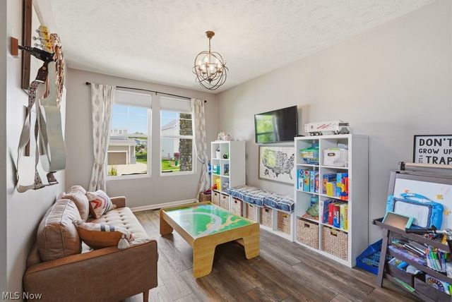 1955 Leisure Lane, Stow, OH 44224
