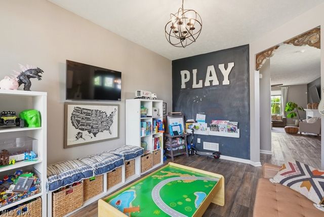 1955 Leisure Lane, Stow, OH 44224