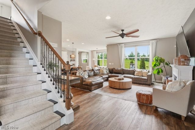 1955 Leisure Lane, Stow, OH 44224