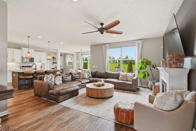 1955 Leisure Lane, Stow, OH 44224