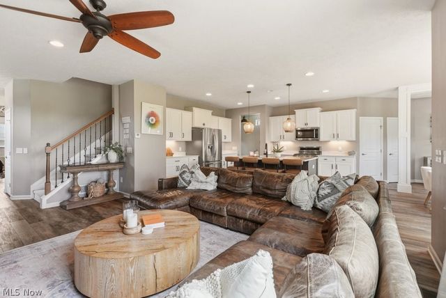 1955 Leisure Lane, Stow, OH 44224