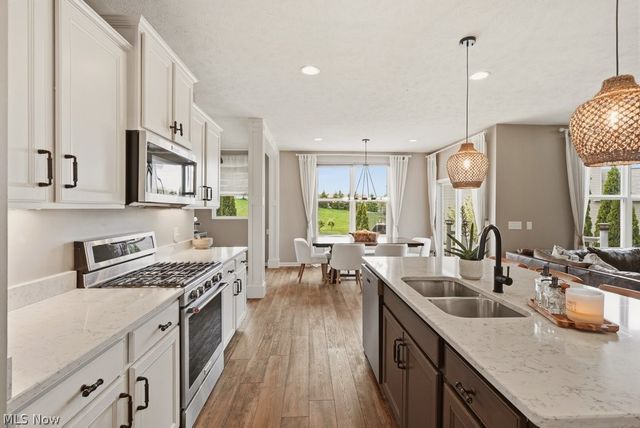 1955 Leisure Lane, Stow, OH 44224