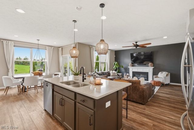 1955 Leisure Lane, Stow, OH 44224