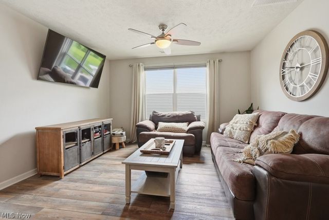1955 Leisure Lane, Stow, OH 44224