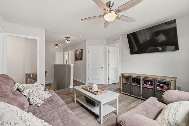 1955 Leisure Lane, Stow, OH 44224