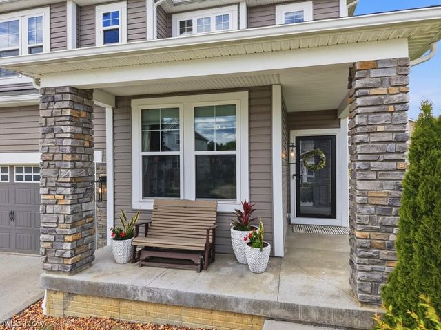 1955 Leisure Lane, Stow, OH 44224