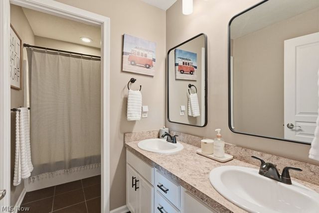1955 Leisure Lane, Stow, OH 44224