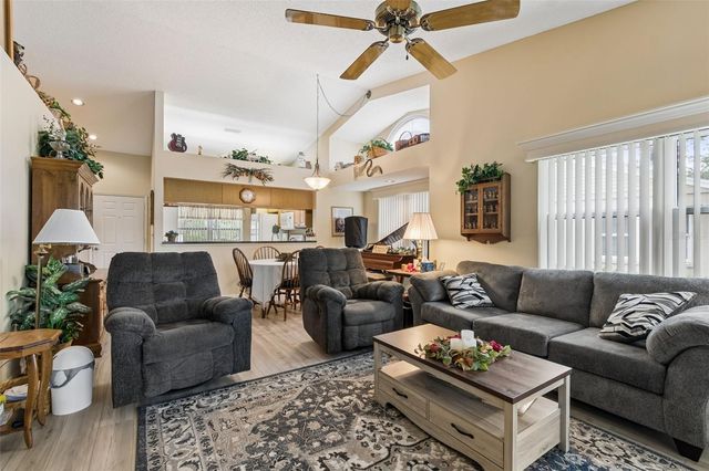 5213 LOCHMEAD TERRACE, Zephyrhills, FL 33541