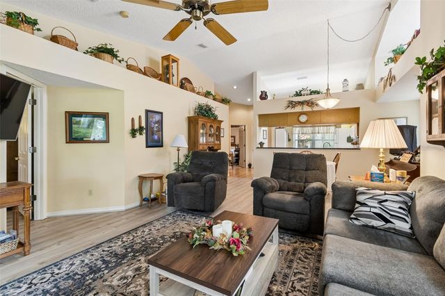 5213 LOCHMEAD TERRACE, Zephyrhills, FL 33541