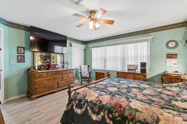 5213 LOCHMEAD TERRACE, Zephyrhills, FL 33541