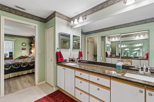 5213 LOCHMEAD TERRACE, Zephyrhills, FL 33541