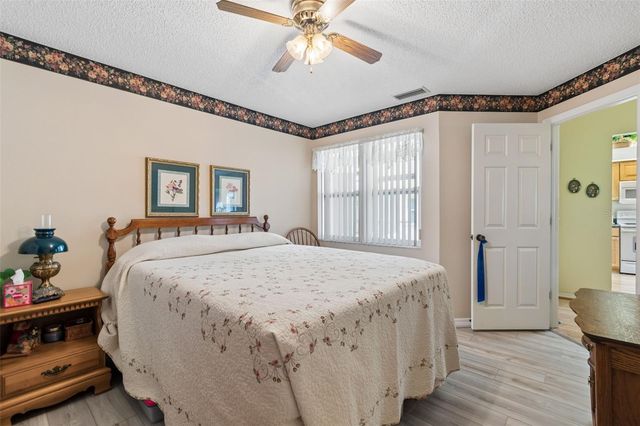 5213 LOCHMEAD TERRACE, Zephyrhills, FL 33541