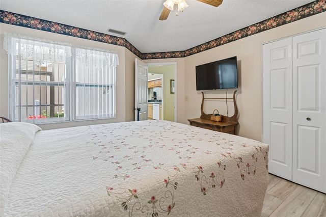 5213 LOCHMEAD TERRACE, Zephyrhills, FL 33541