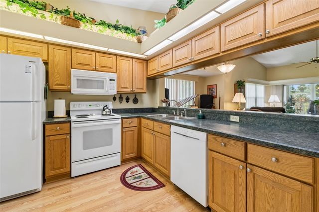 5213 LOCHMEAD TERRACE, Zephyrhills, FL 33541