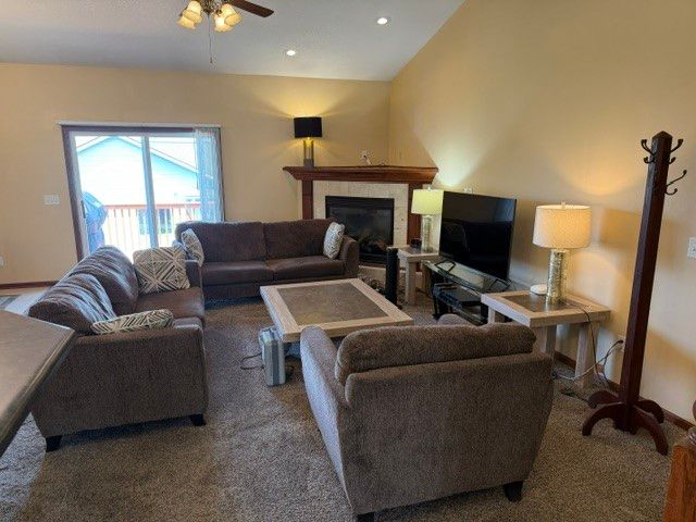 2462 E Highview Drive, Des Moines, IA 50320