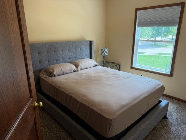 2462 E Highview Drive, Des Moines, IA 50320