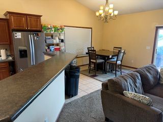2462 E Highview Drive, Des Moines, IA 50320