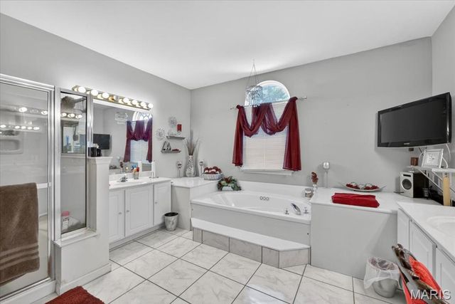 4216 Corrales Drive, Florissant, MO 63034