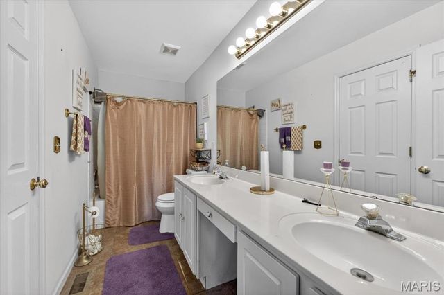4216 Corrales Drive, Florissant, MO 63034