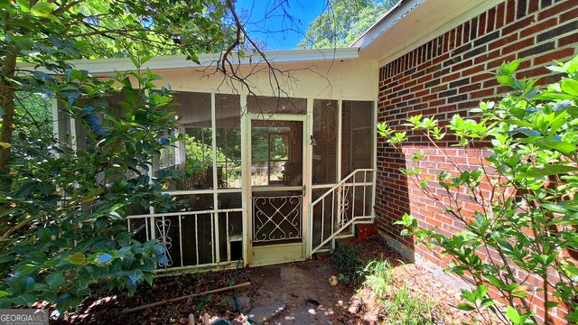 1239 Milstead Avenue NE, Conyers, GA 30012