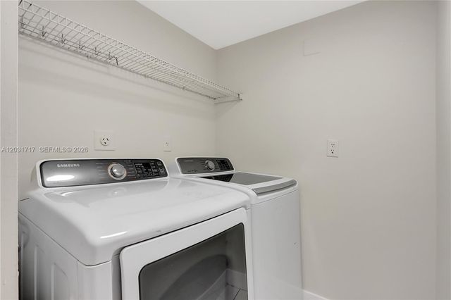7732 W 29th Way 102, Hialeah, FL 33018
